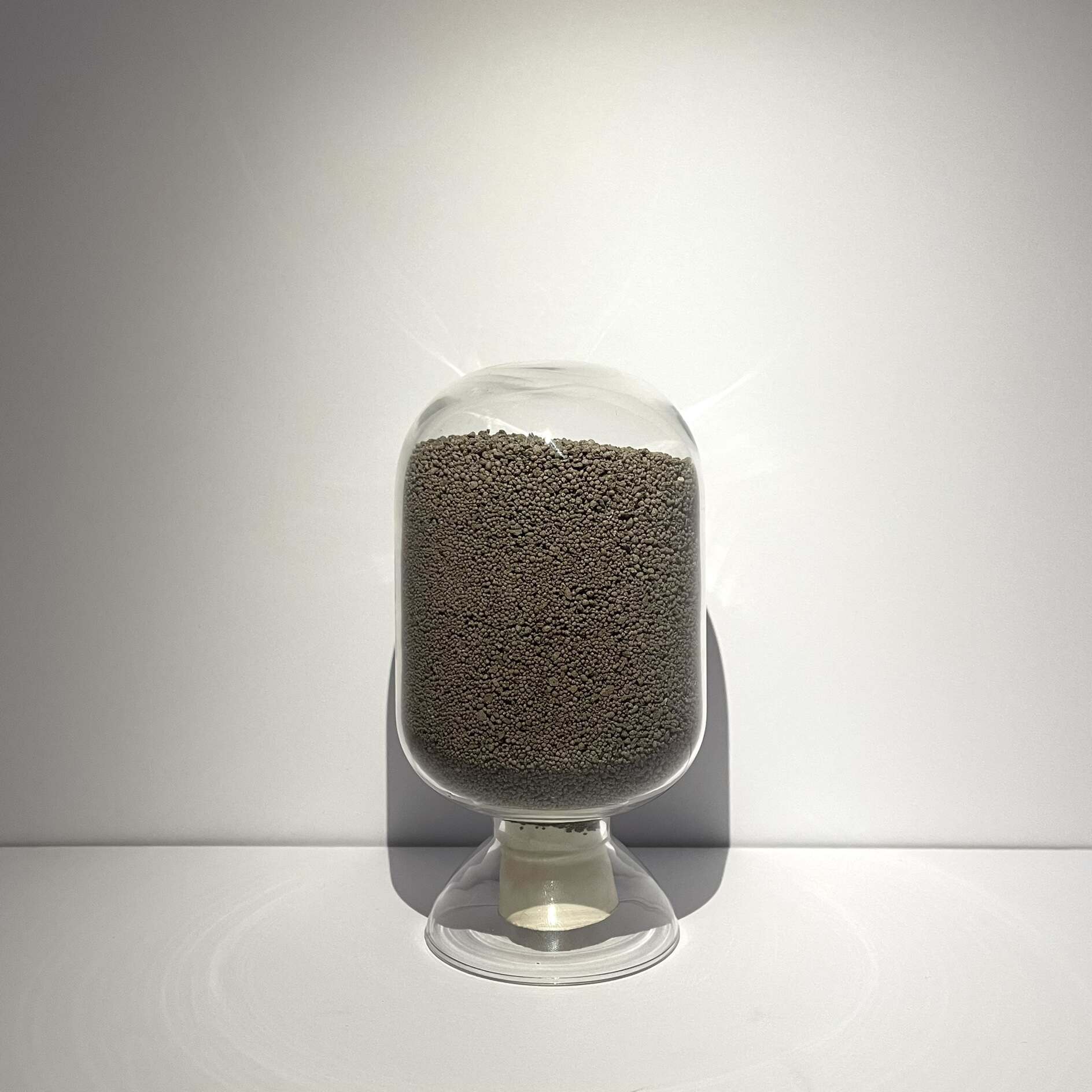 Special submerged arc welding flux for gas cylinders